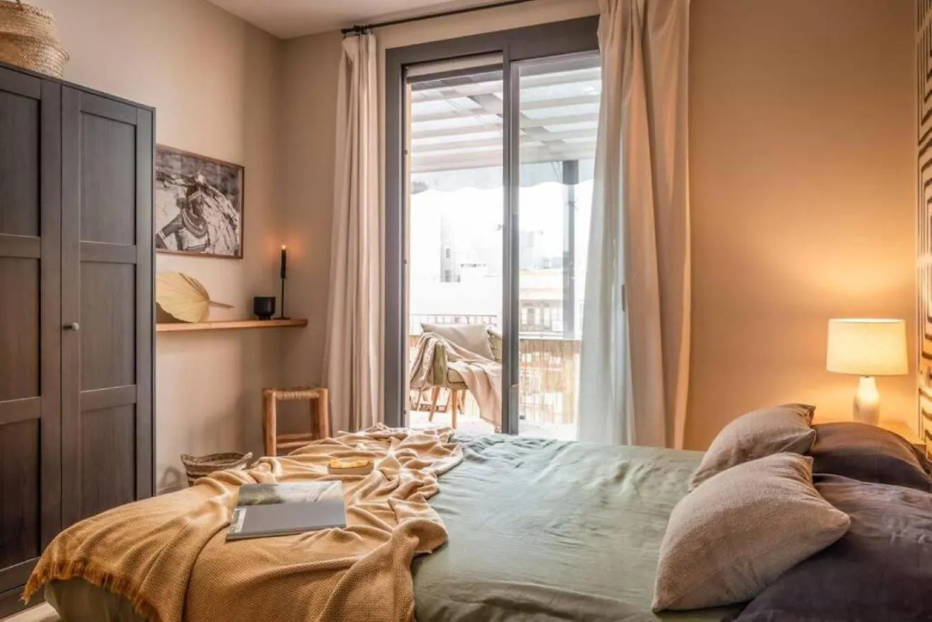 Lulua - 2 Bedrooms In Eixample Dreta Barcelona